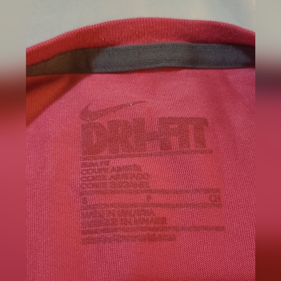 Nike T-shirt - Picture 3 of 3